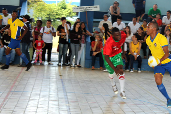 Baln pesado, un deporte netamente colombiano