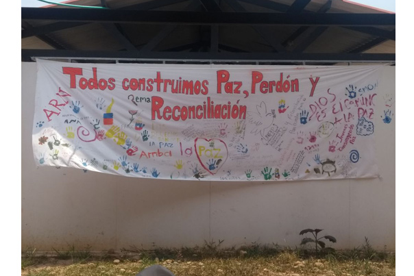 Alfabetizacin de vctimas del conflicto convoca a profesores de la ECR 